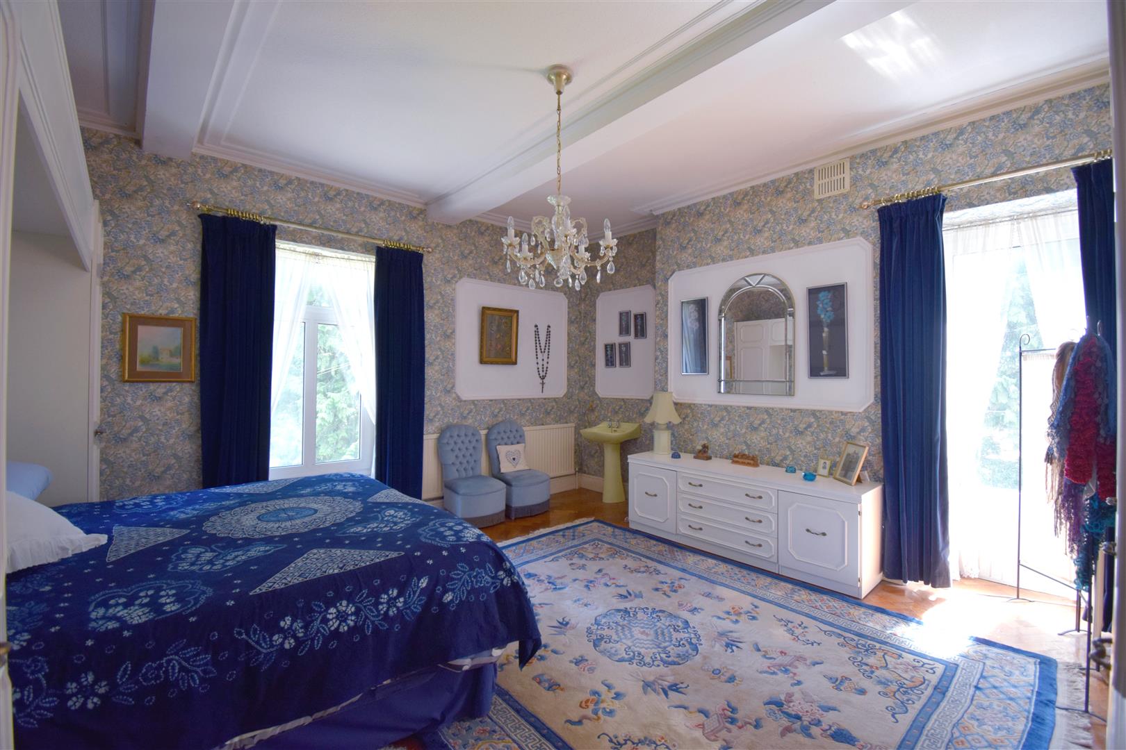 ANOTHER ROOM ASPECT